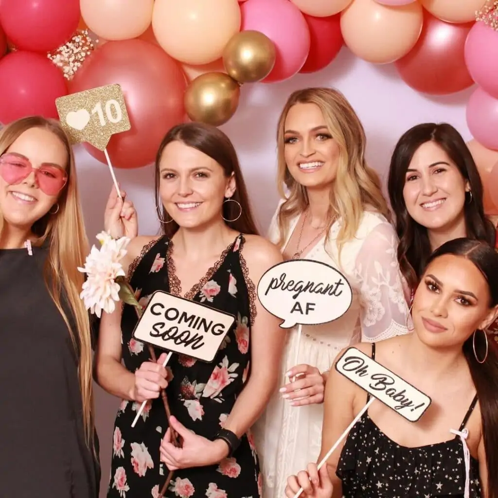 baby shower games for large groups photo booth